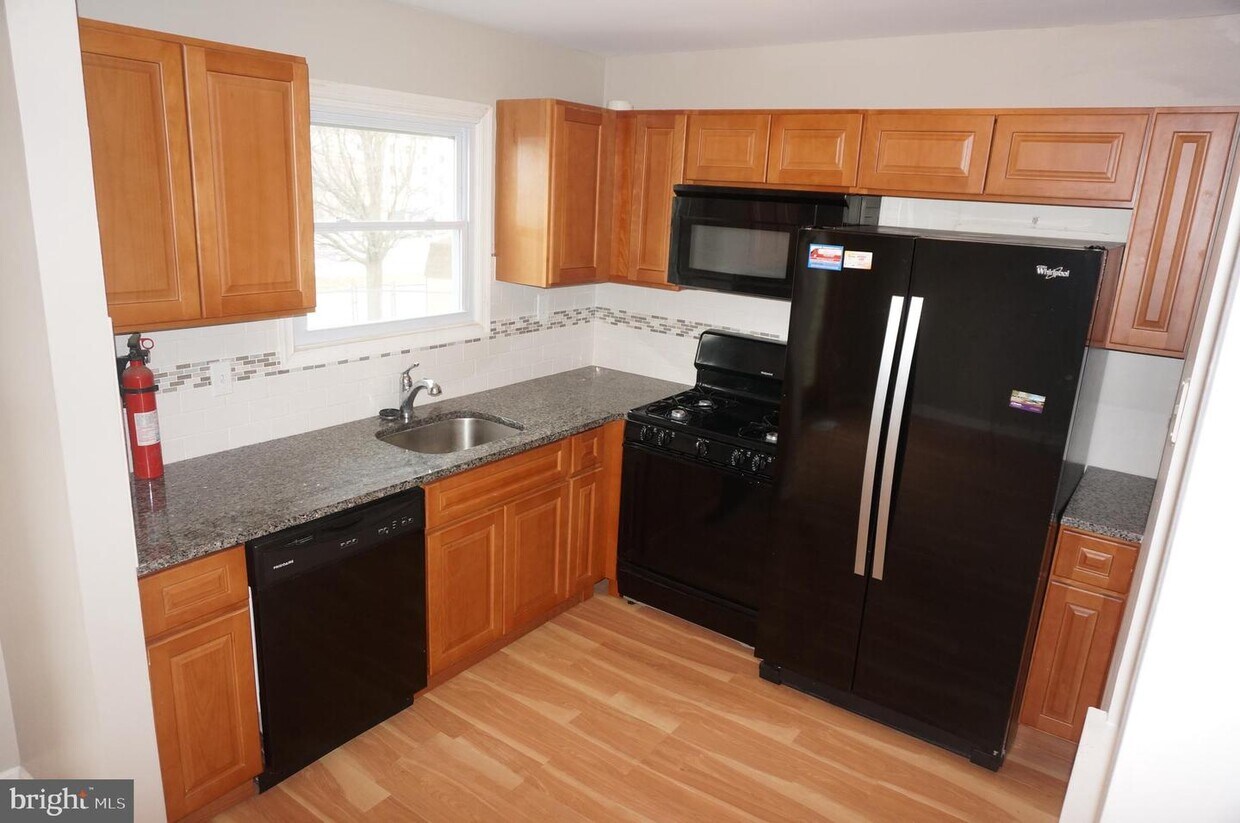 Foto principal - 241 Coates St