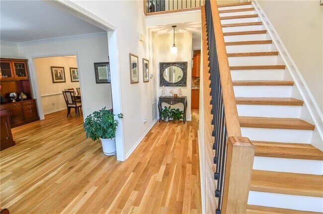 Foto del edificio - 1865 Oak Tree Hollow