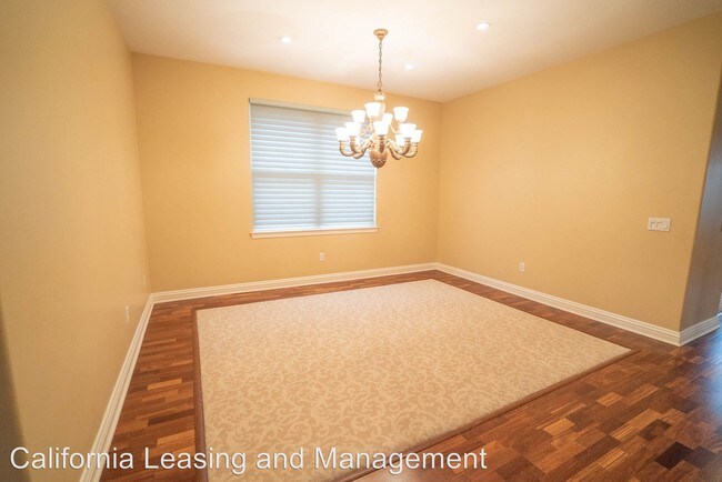 Building Photo - 4 br, 3.5 bath House - 27089 Maple Tree Court