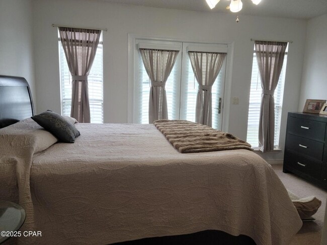 Building Photo - 212 Argonaut St