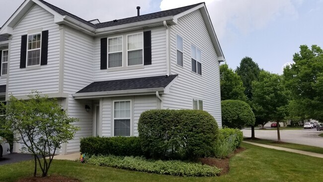 Foto del edificio - 1235 S Whispering Hills Dr