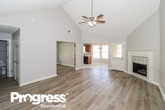 Foto del edificio - 6888 Skylar Mill Ave