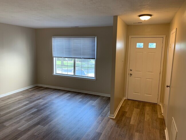 Foto del edificio - 1616 E Bancroft Ln