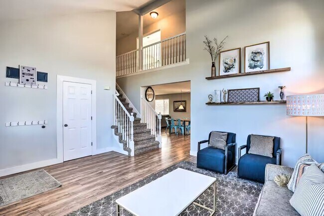 Foto del edificio - 4627 Seminole Cir