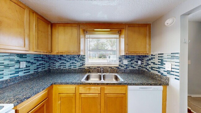 Foto del edificio - 11406 Bedford Oaks Dr