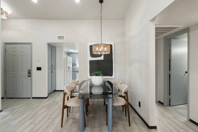 Foto del edificio - 15402 N 28th St