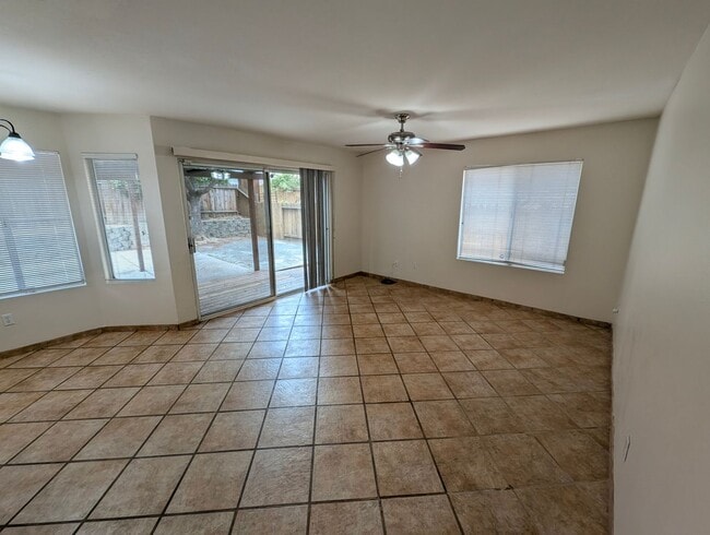 Foto del edificio - Spacious Bay Point 3/2.5 Home with Excelle...