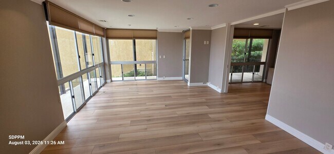 Foto del edificio - LA JOLLA VILLAGE - Park Prospect - Nice 2 Bedroom / 2 Bath Condo 1st Floor with Views!  AVAILABLE...