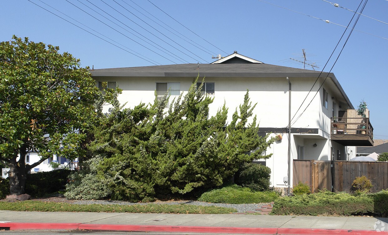 Building Photo - 1888 Bancroft Ave