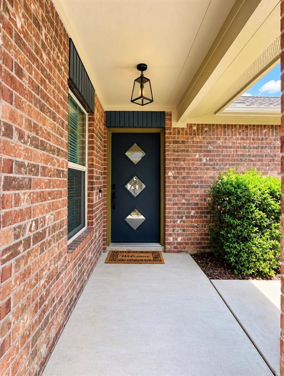 Building Photo - 371 Housefinch Loop