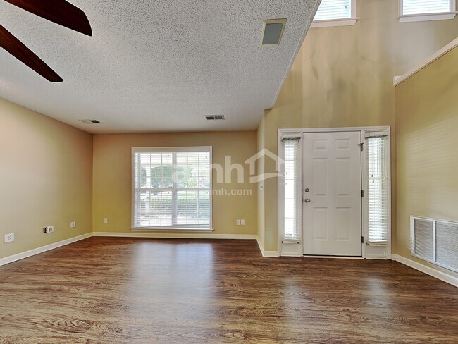 Building Photo - 4465 Greenfield Way Dr
