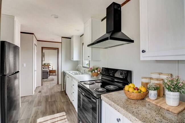 Building Photo - 1800 Oak Grove Rd E