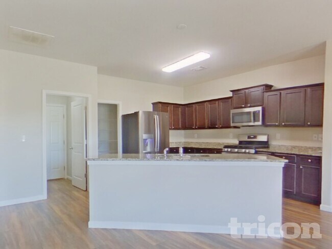 Foto del edificio - 731 Independence Ave