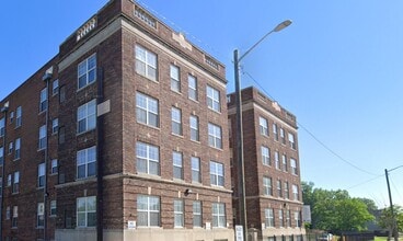 Building Photo - 53 Marston St