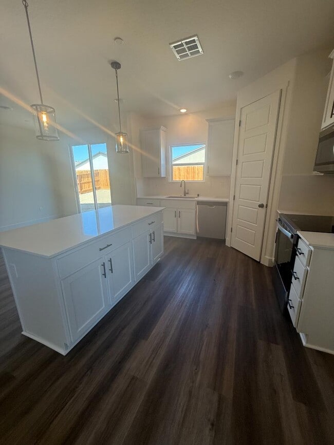 Building Photo - 7006 W Grove Ave