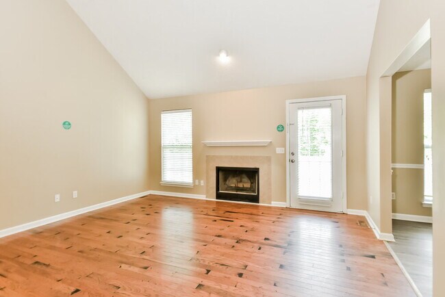 Foto del edificio - 7320 Horn Tavern Ct