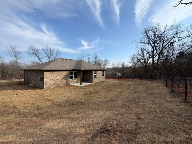 Foto del edificio - New Construction 3 bedroom, 2 bathroom on 1.35 Acre Corner Lot!