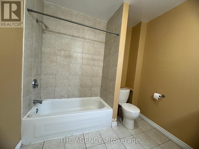 Photo du bâtiment - 139 John St S