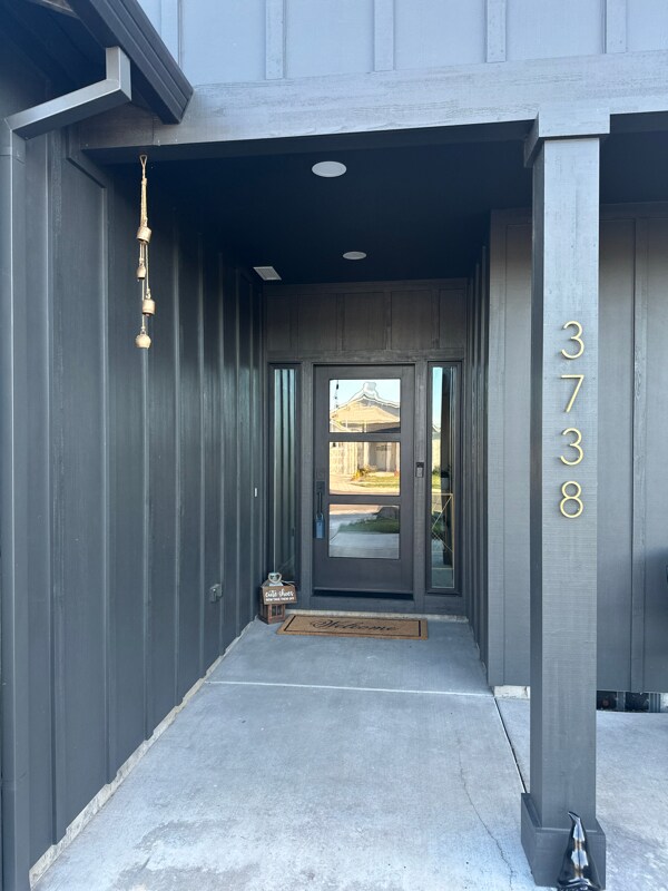 Building Photo - 3738 Durst St