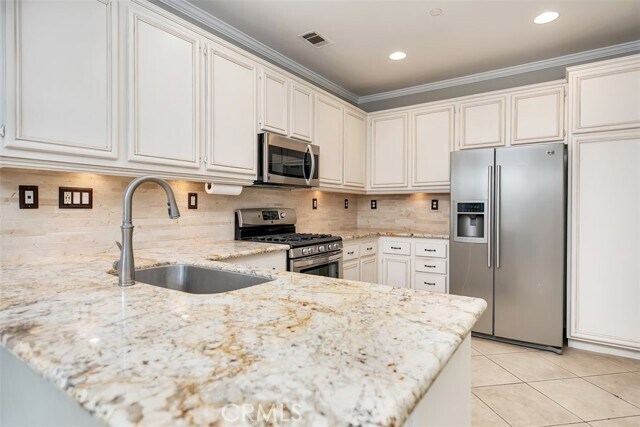 Foto del edificio - 28 Livingston Pl