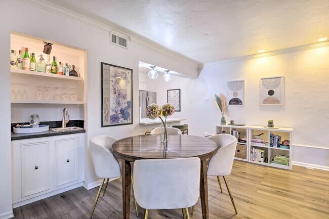 Foto del edificio - 4147 Wycliff Ave