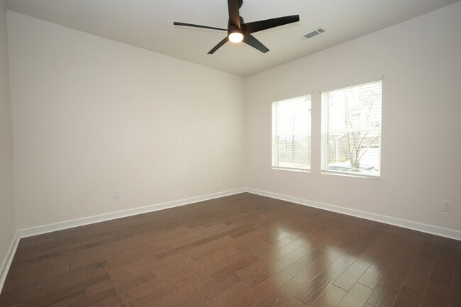 Foto del edificio - 3531 Auburn Curb Rd