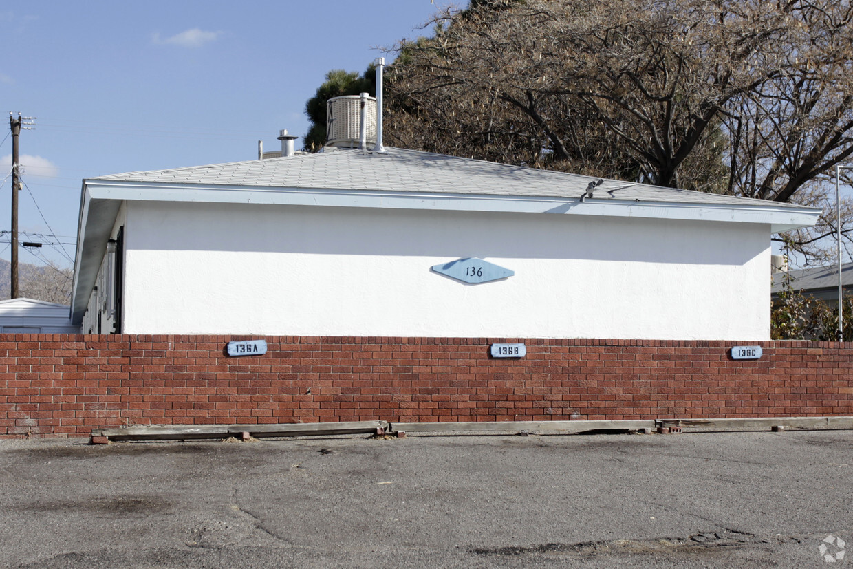 Primary Photo - 132-140 Garcia St NE