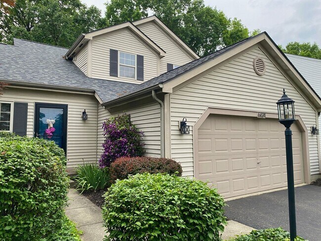 Foto del edificio - 4BR Westerville Rental – Finished Basement...