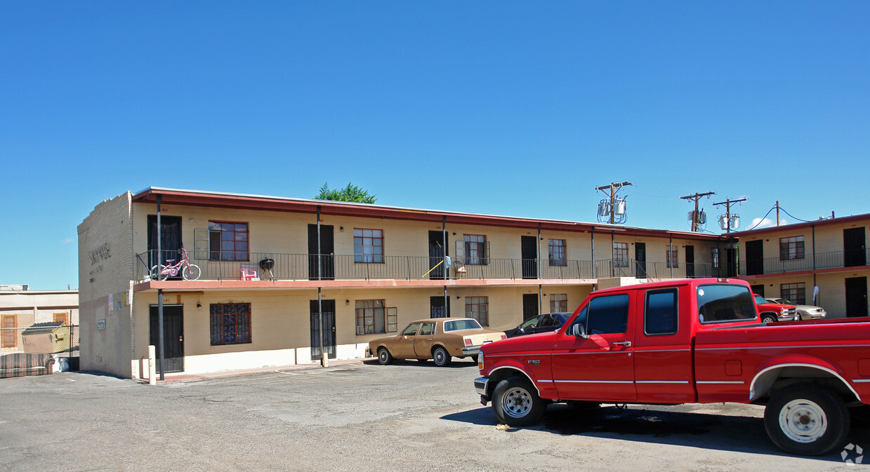 Primary Photo - Skyvue Apartments