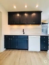 Building Photo - 1520 Meyer