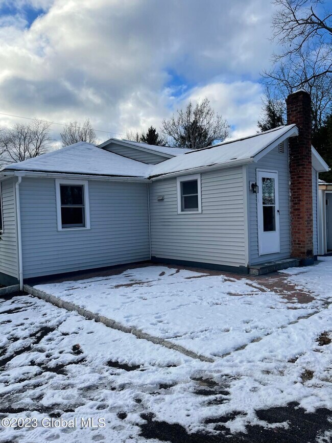 150 Old Rte 22 Unit 1, Copake, NY 12516 Room for Rent in Copake, NY