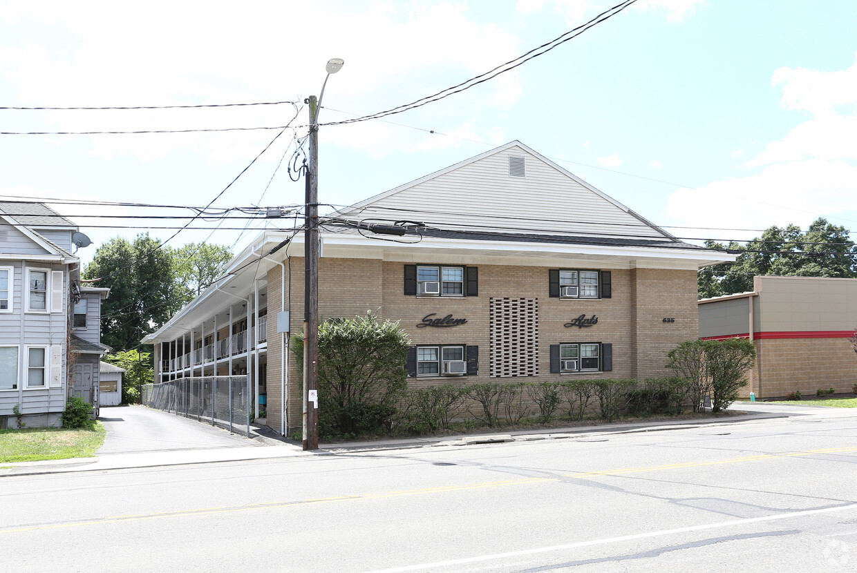 Building Photo - Salem Apartments