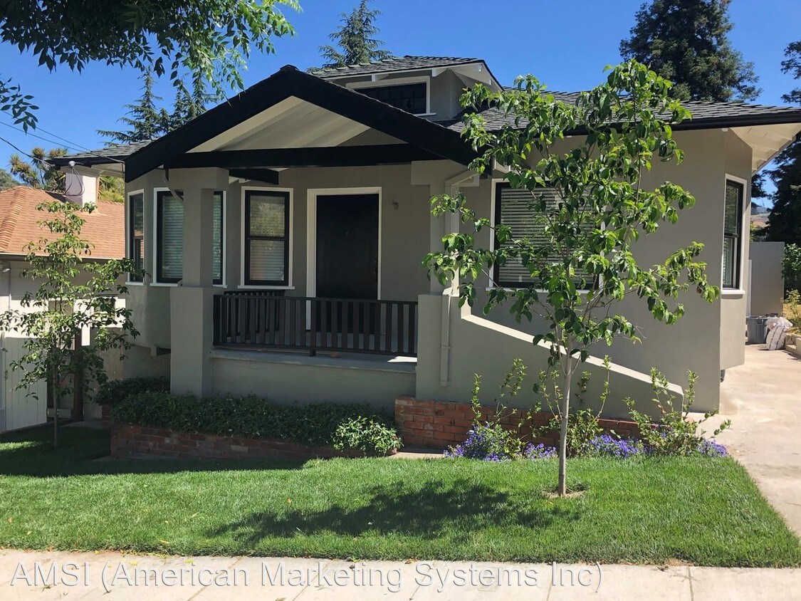 Primary Photo - 3 br, 2 bath House - 68 Ramona Ave