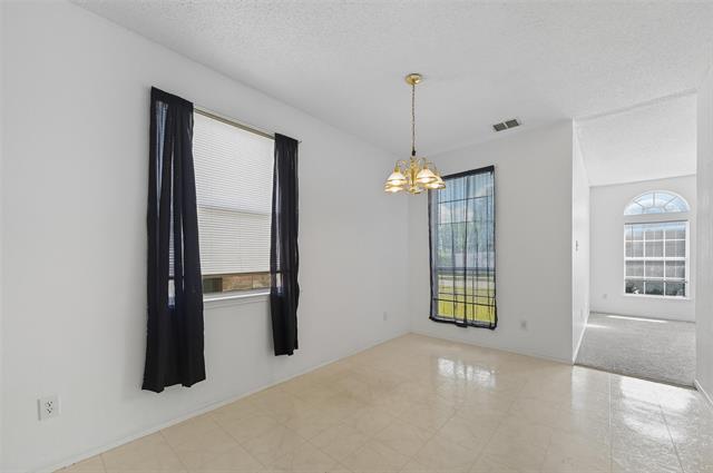 Foto del edificio - 705 Dandelion Dr