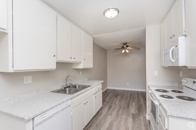 2 habitaciones, 2 baños - 1100 pies cuadrados - Citrus Park Apartments