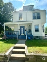 Building Photo - 15 Lakeview Pl
