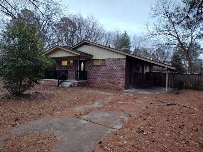Building Photo - BELOW MARKET RENT!