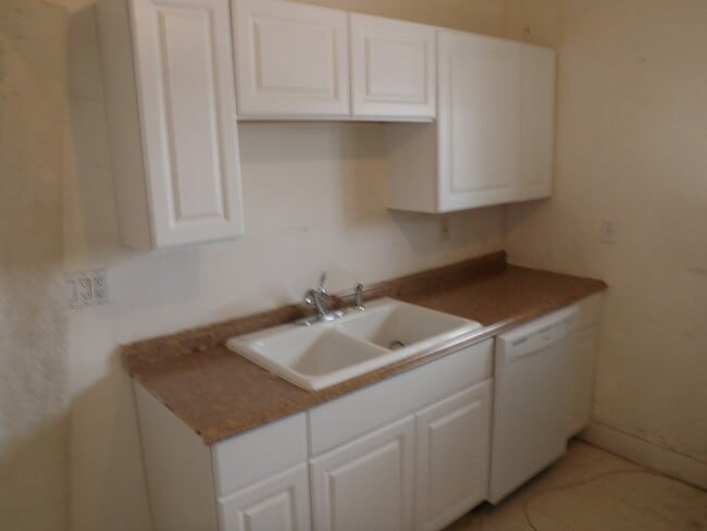 Building Photo - 4240 S 1300 E