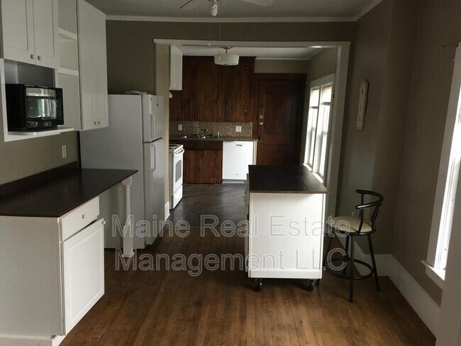 Building Photo - 63-65 Union St