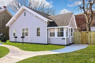 Building Photo - 173 A View Ave