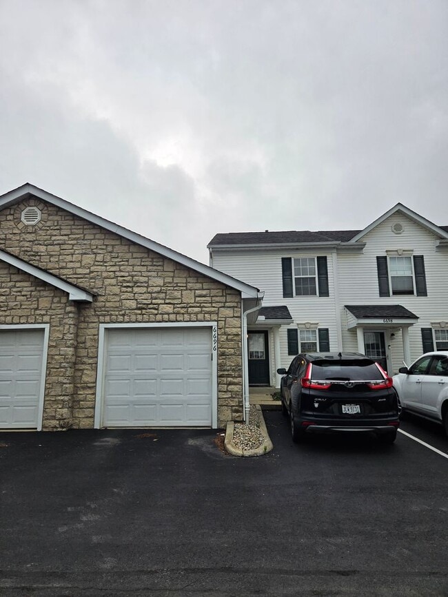 Building Photo - 6696 Axtel Dr
