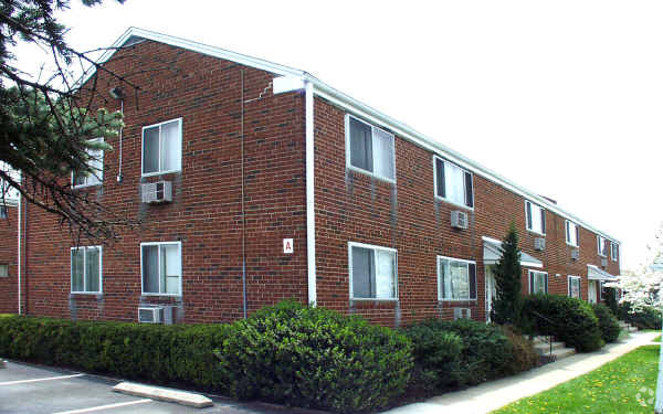 Primary Photo - Stewart Lane Apartments