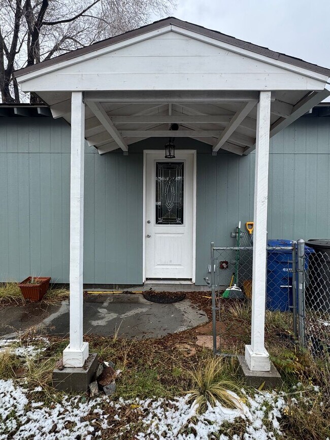 Building Photo - 2121 N 2nd St