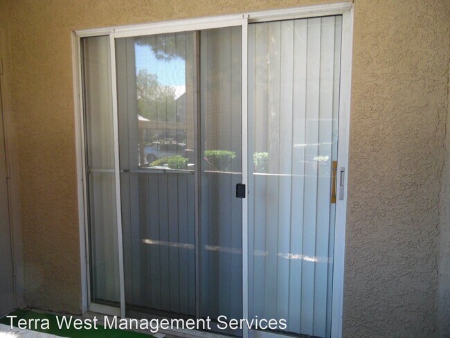 Building Photo - 2 br, 2 bath House - 3940 Quiet Pine Stree...