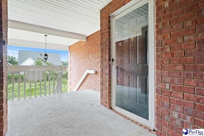 Foto del edificio - 529 3rd Loop Rd