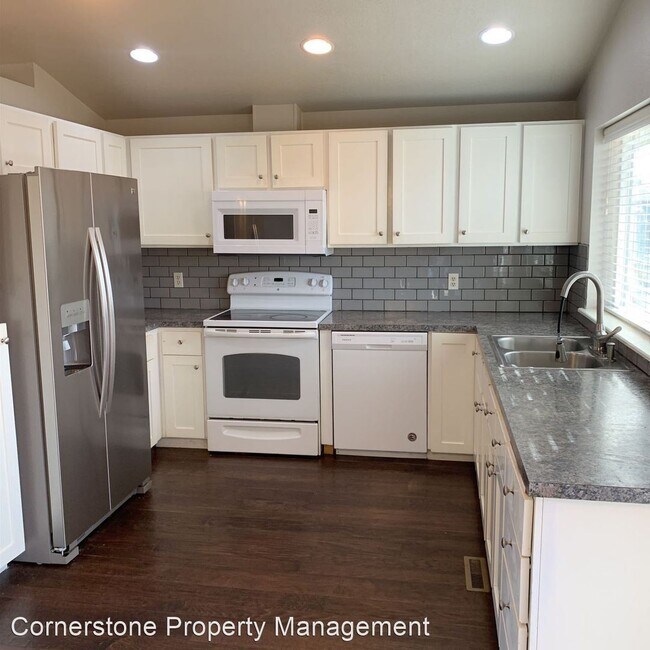 Foto del edificio - 3 br, 2 bath House - 11838 W. Jenilyn Ct.