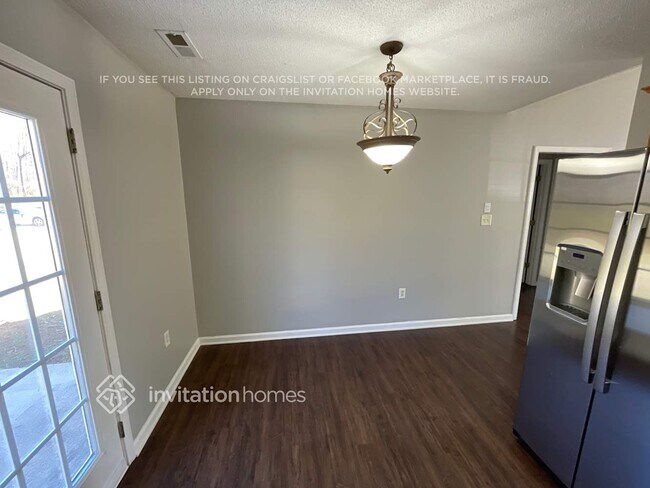 Foto del edificio - 507 Meadowbrook Dr