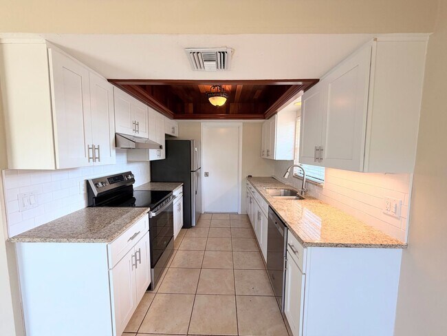 Foto del edificio - 2128 Hively St
