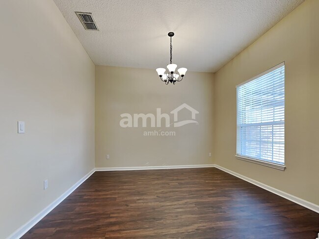 Foto del edificio - 1468 Canopy Oaks Dr
