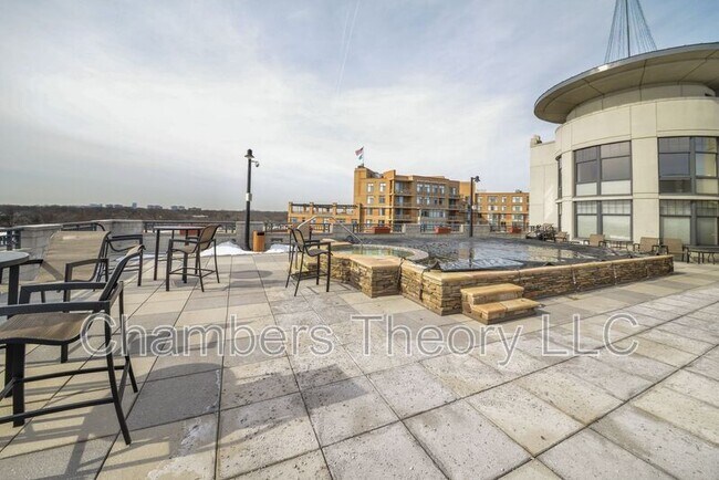 Foto del edificio - 1021 N Garfield St